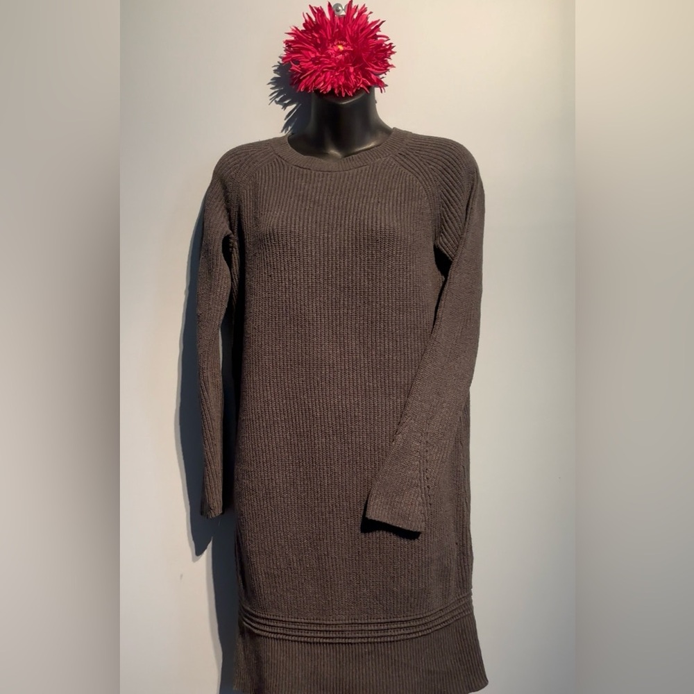Banana Republic Sweater Dress - Picture 4 of 12